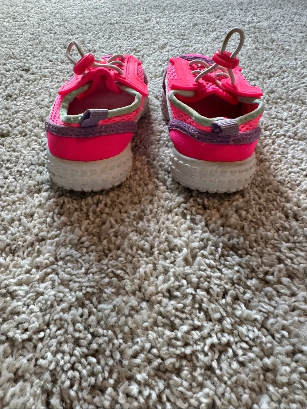Girls Pink Mesh Slip-On Sneakers with Elastic Laces Girls Water Shoes size 5/6